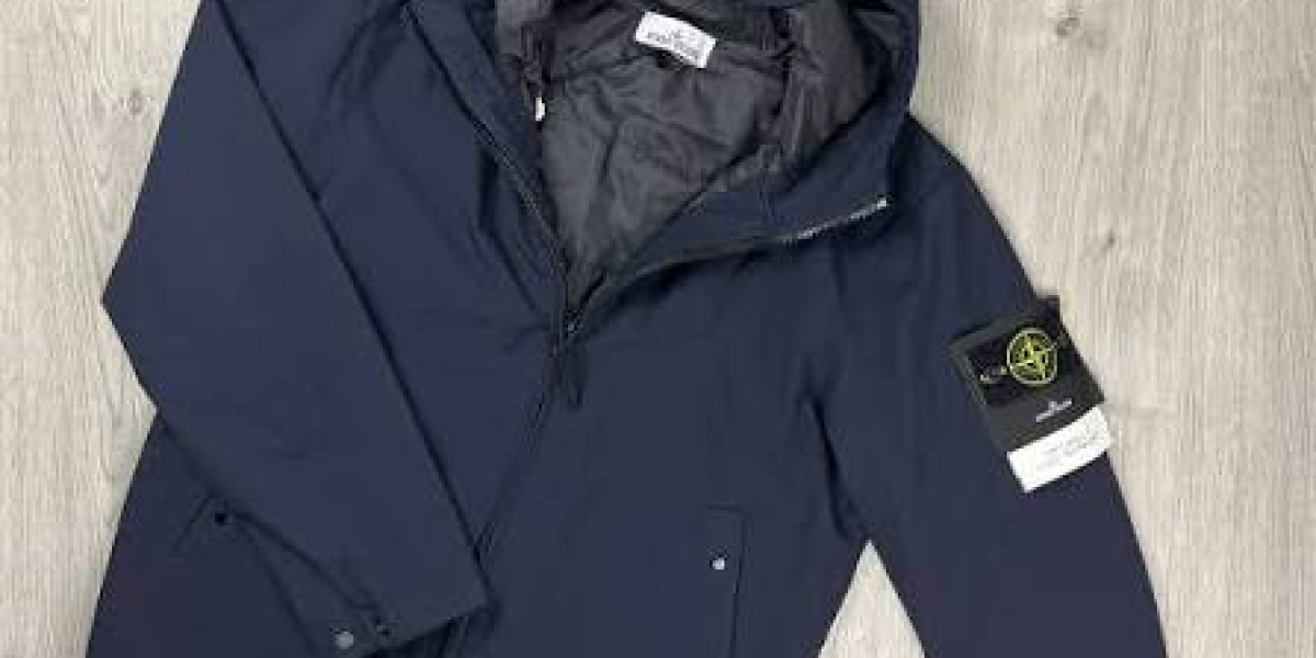 Stone Island | Mode Streetwear Haut de Gamme en France
