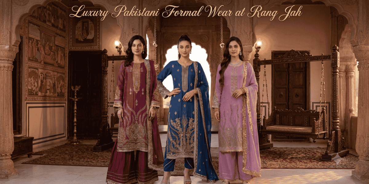 Refresh Your Wardrobe with Pakistani Formal Wear at Rang Jah